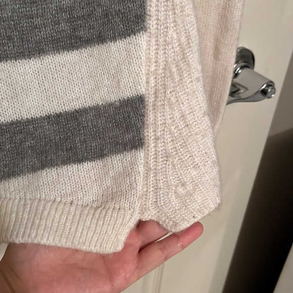 Stripped Loft sweater in grey and white - Picture 4 of 5